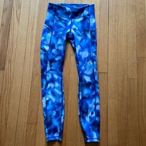 Lululemon leggings size 4